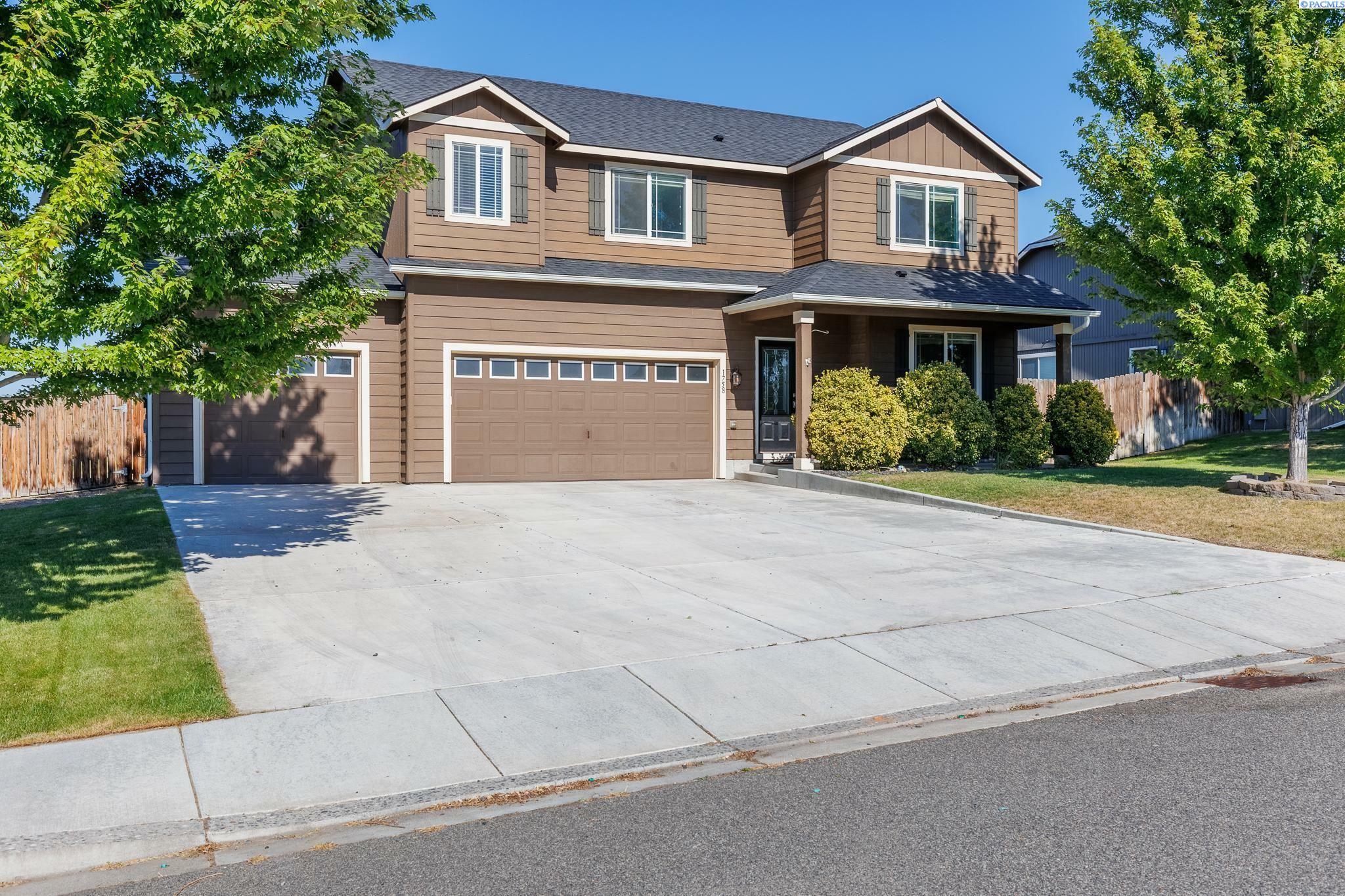 1758 Crab Apple Cir  West Richland WA 99353 photo