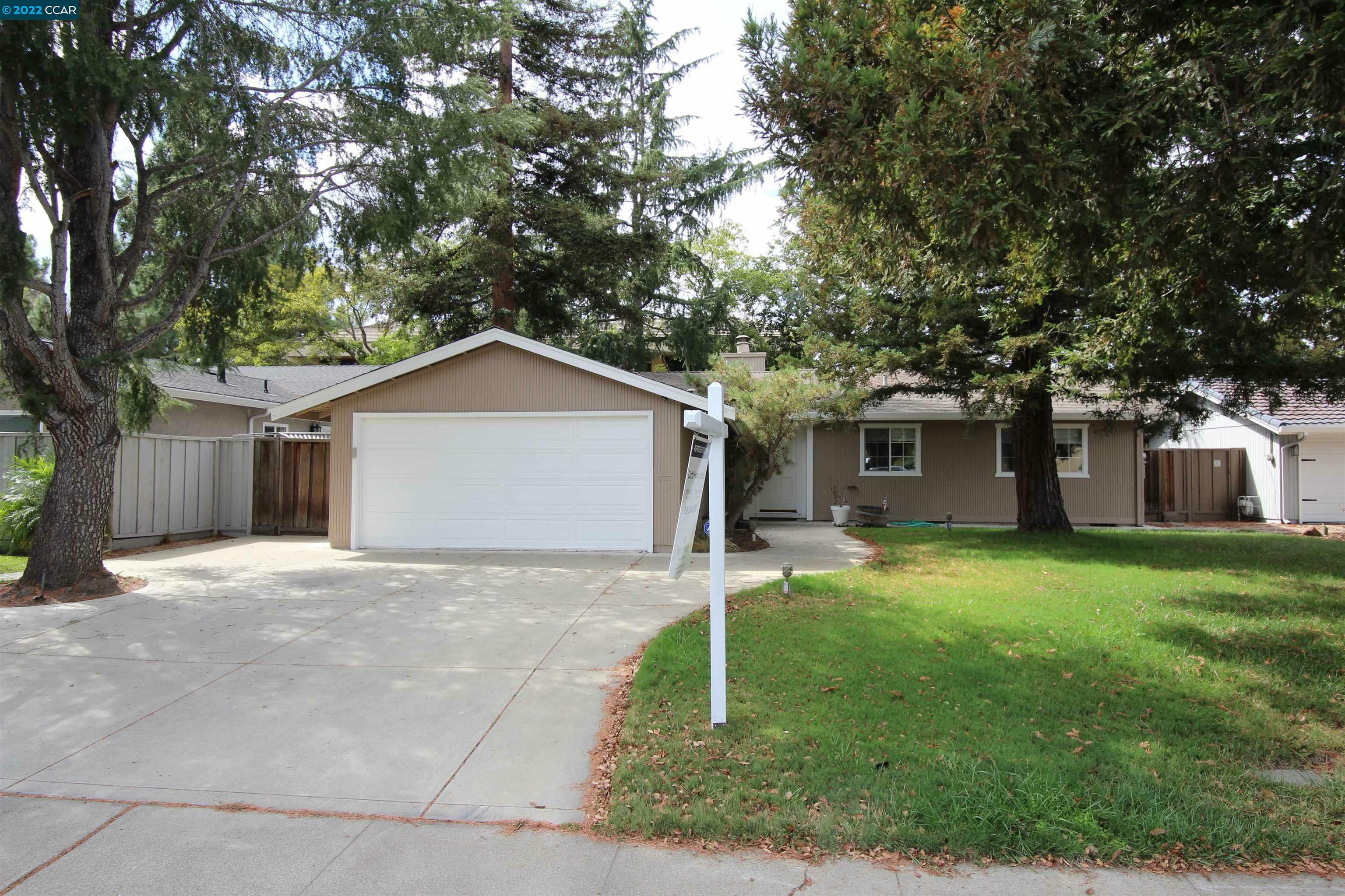 Property Photo:  1612 Wendy Dr  CA 94523 