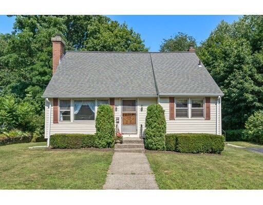 Property Photo:  8 Farmington St  MA 01603 