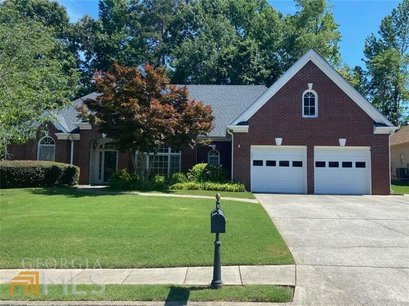Property Photo: 5051 Tottenham Court GA 30024