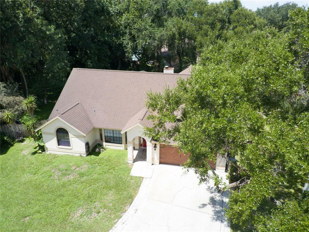 Property Photo:  1919 River Crossing Drive  FL 33596 