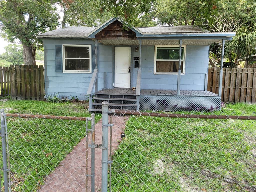 Property Photo:  2521 32nd Avenue N  FL 33713 