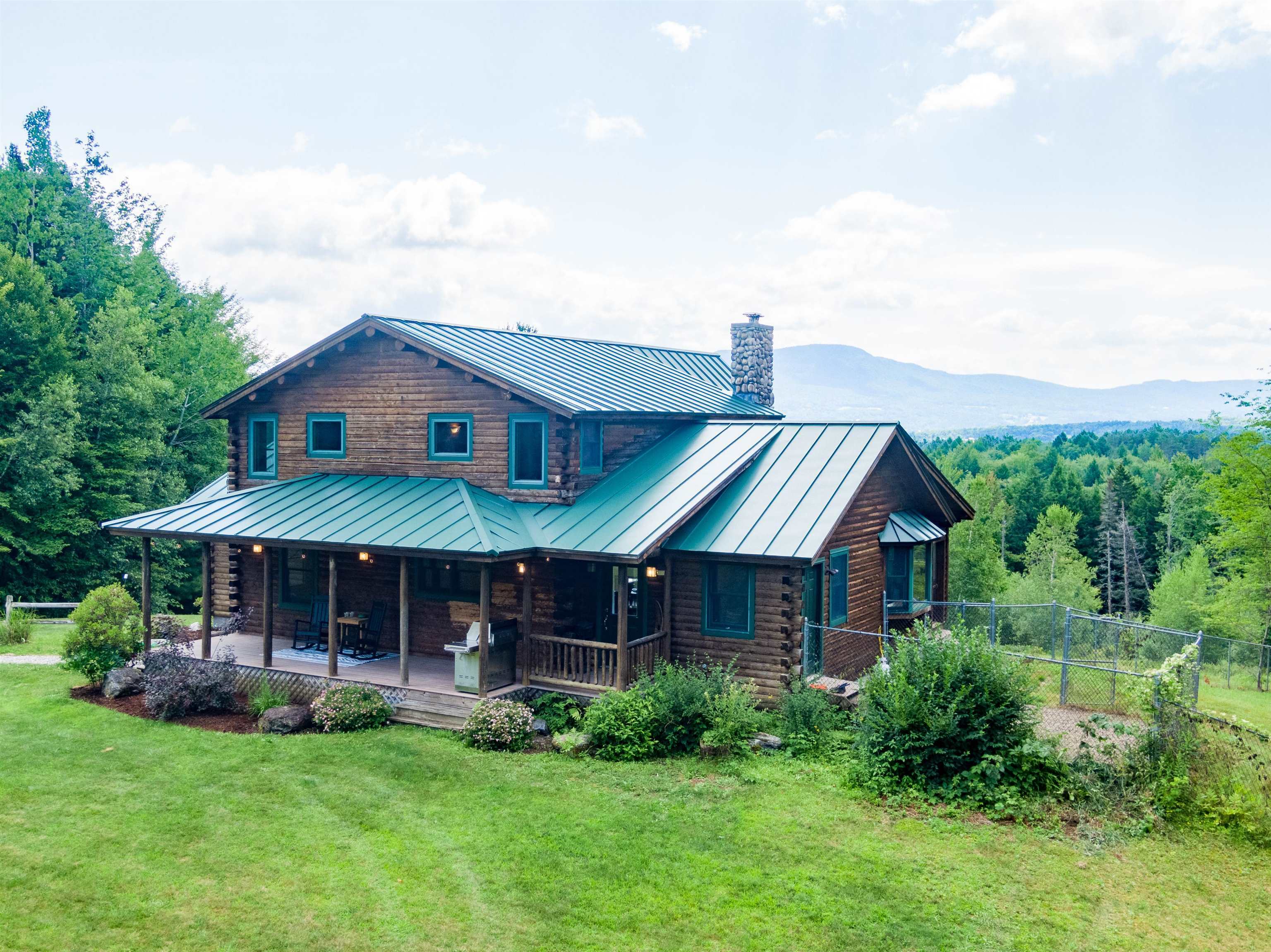 Property Photo:  174 Red Tree Lane  VT 05661 