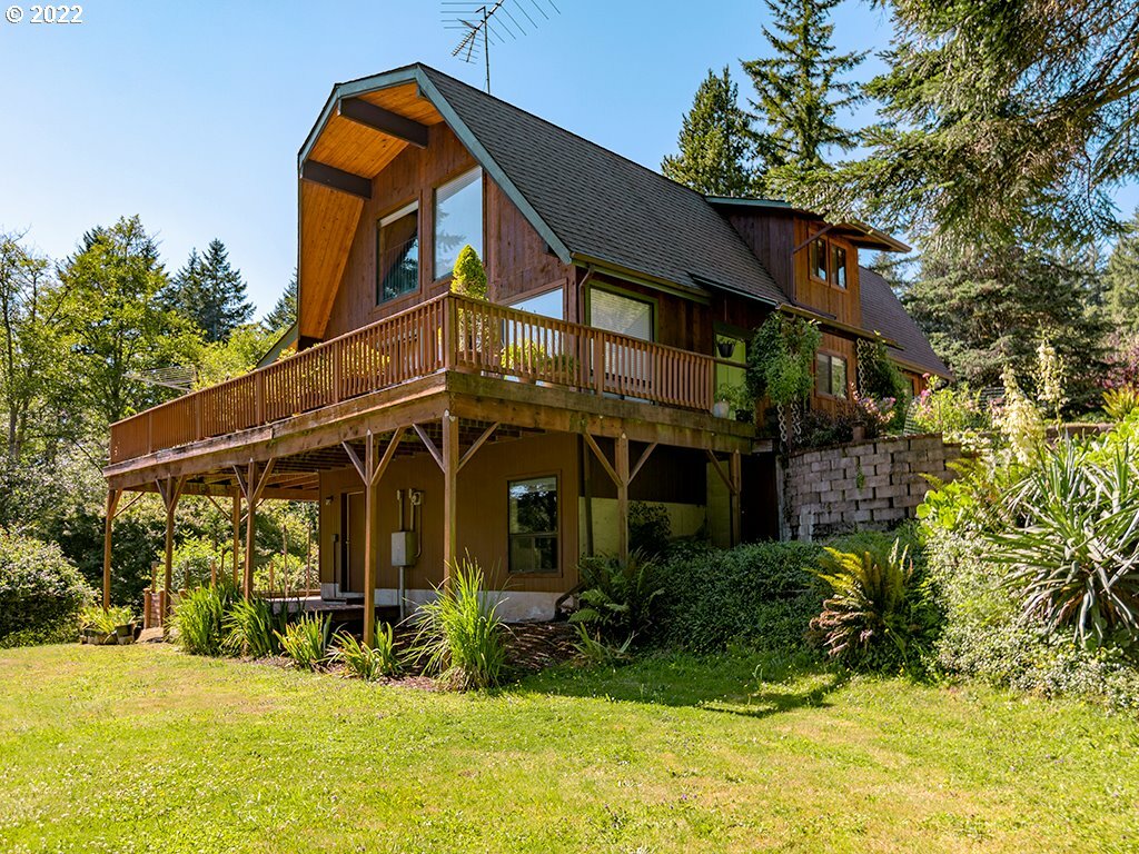 Property Photo:  32552 NE Washougal River Rd  WA 98671 