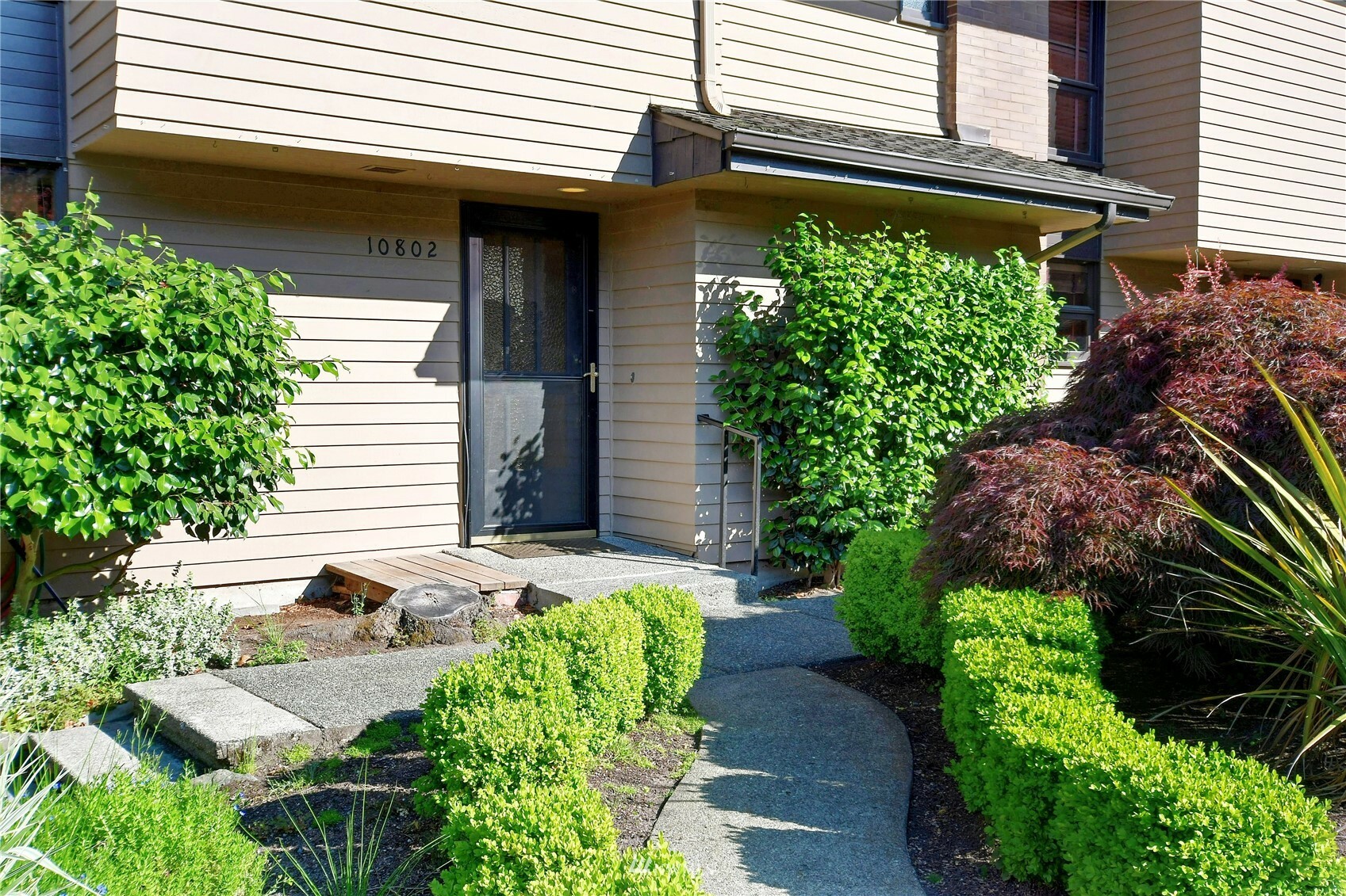 Property Photo:  10802 Glen Acres Drive S T15  WA 98168 