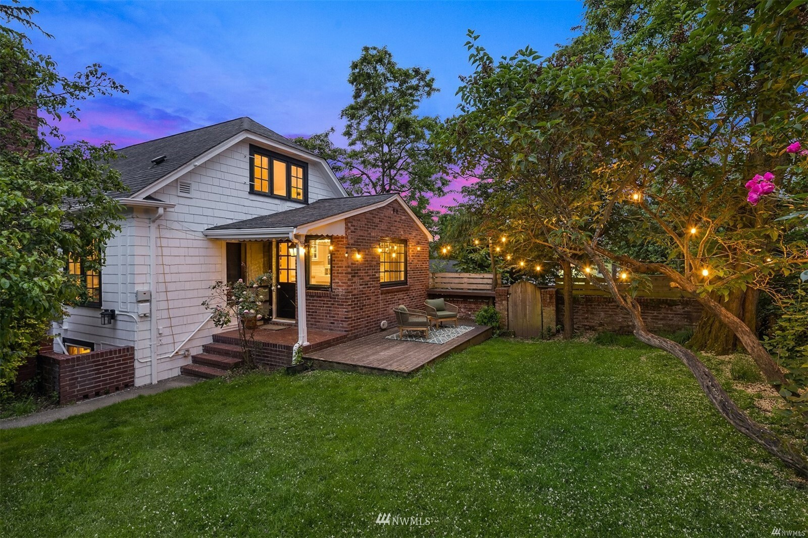 Property Photo: 5957 44th Avenue S WA 98118