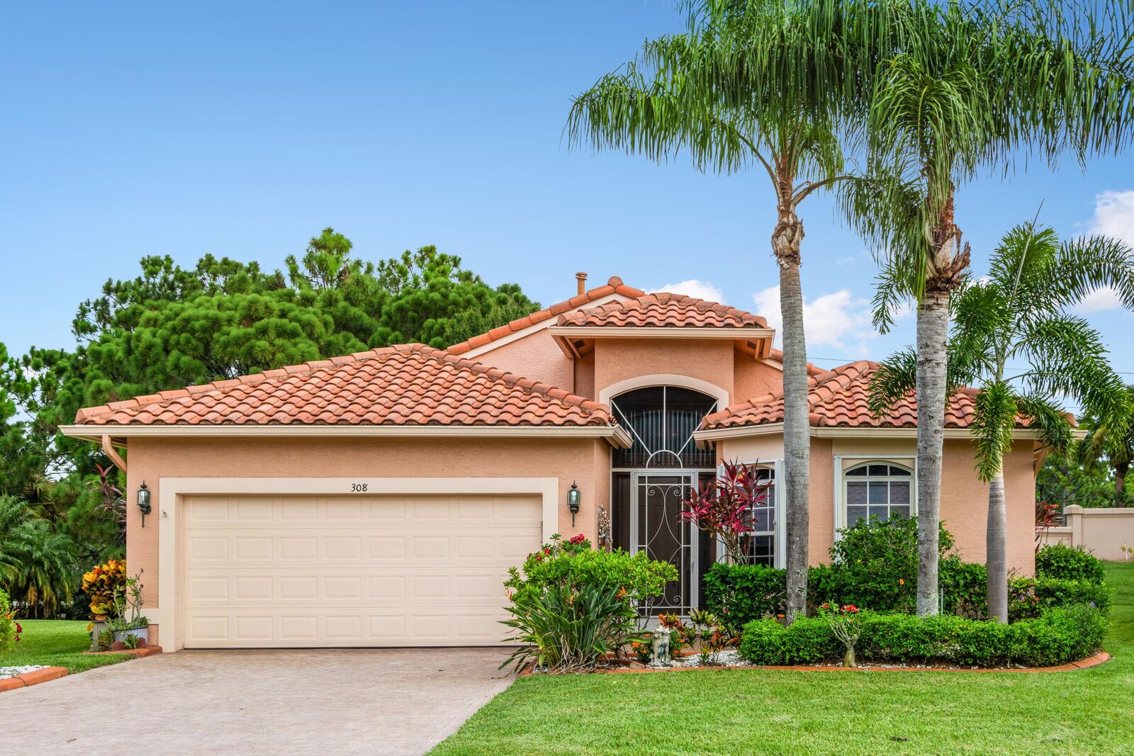 Property Photo: 308 NW Shoreview Drive FL 34986