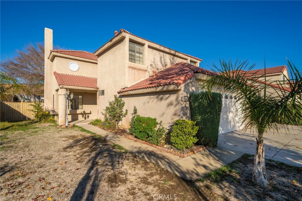 Property Photo:  23662 Swan Street  CA 92557 