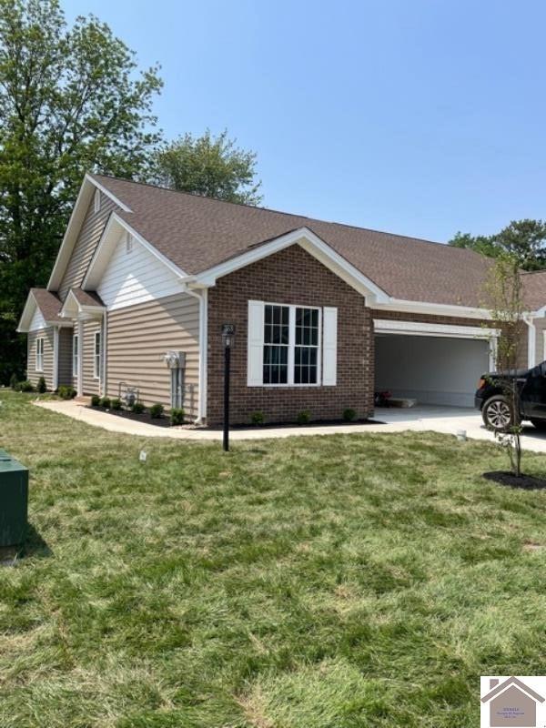 Property Photo: 373 Villa Ridge Dr KY 42003