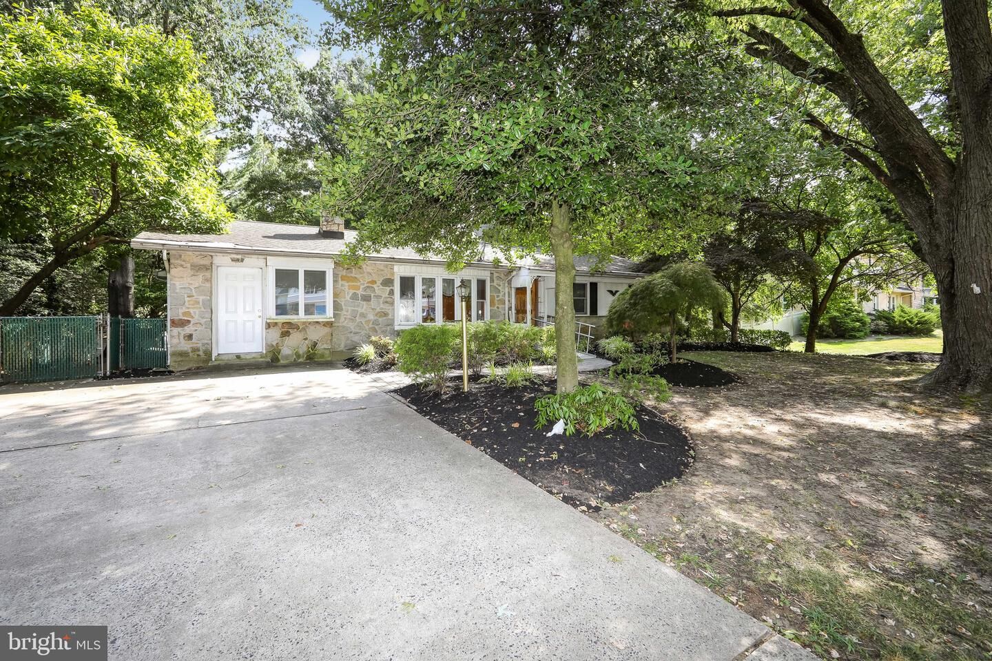 Property Photo: 2313 Branch Pike NJ 08077