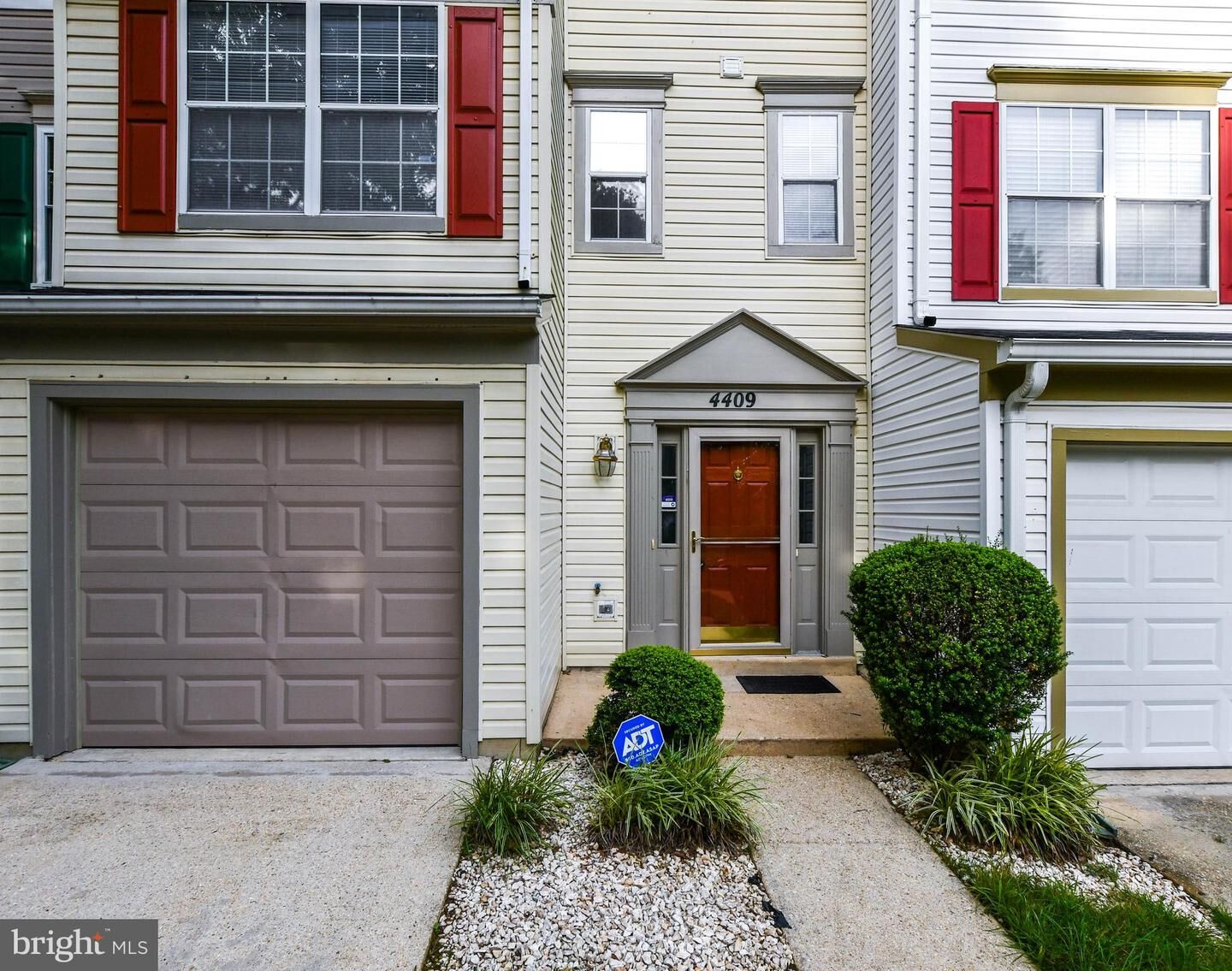 Property Photo:  4409 Cornwall Court  MD 20772 
