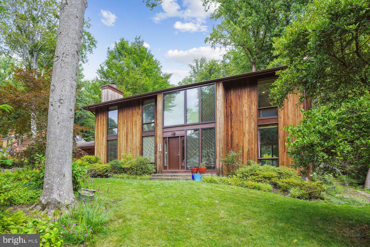 Property Photo: 5225 Hesperus Drive MD 21044
