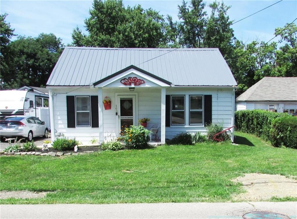 Property Photo: 165 N Gebhart Church Road OH 45342