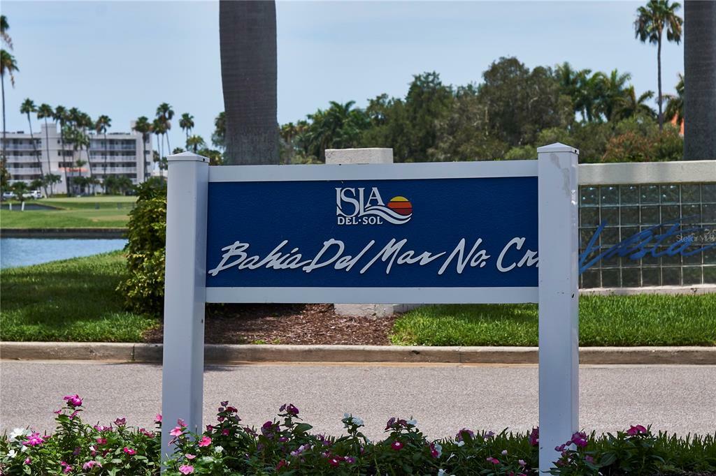 Property Photo:  5701 Bahia Del Mar Circle 405  FL 33715 