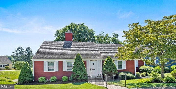 1100 Queens Way  West Chester PA 19382 photo