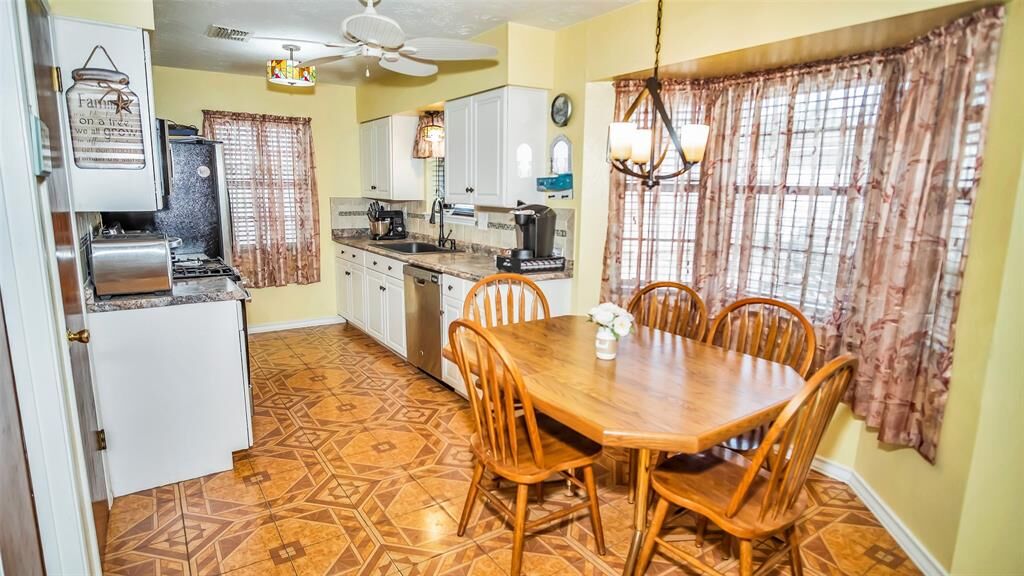 Property Photo:  2803 Wood River Drive  TX 77373 
