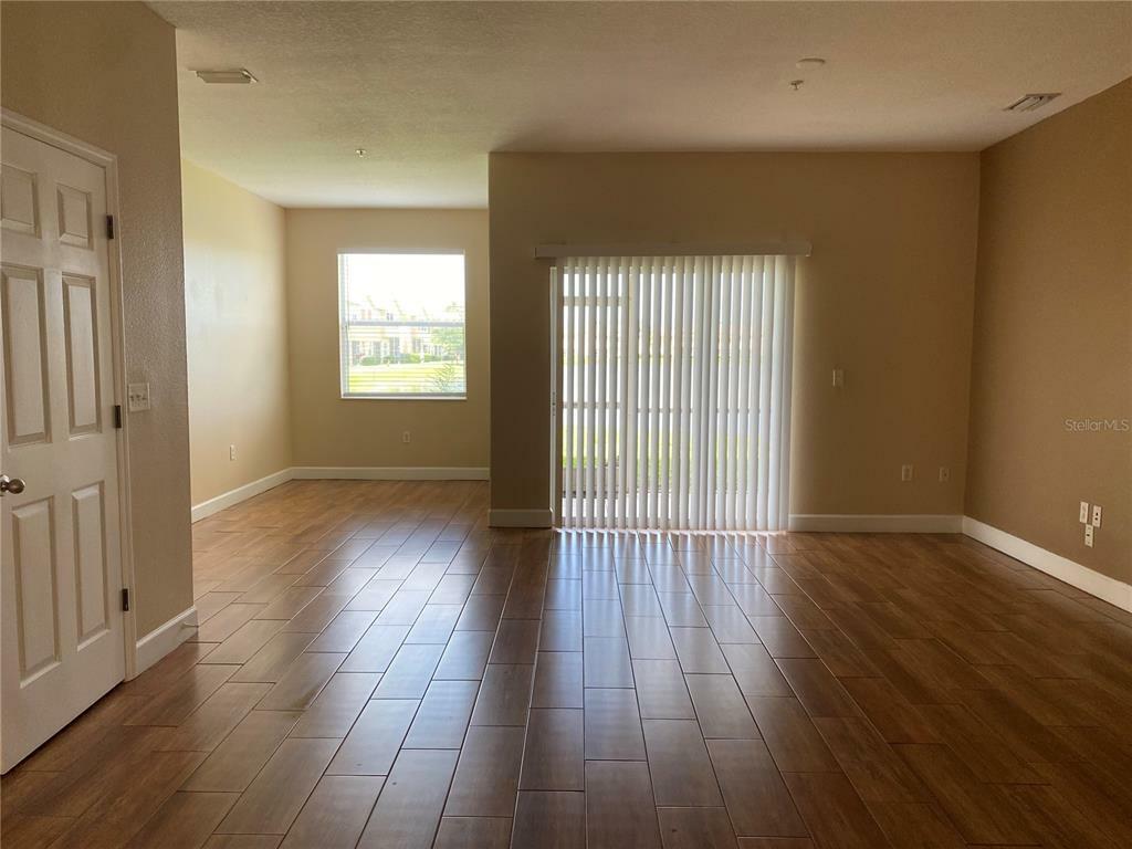 Property Photo:  3590 Parkridge Circle  FL 34243 