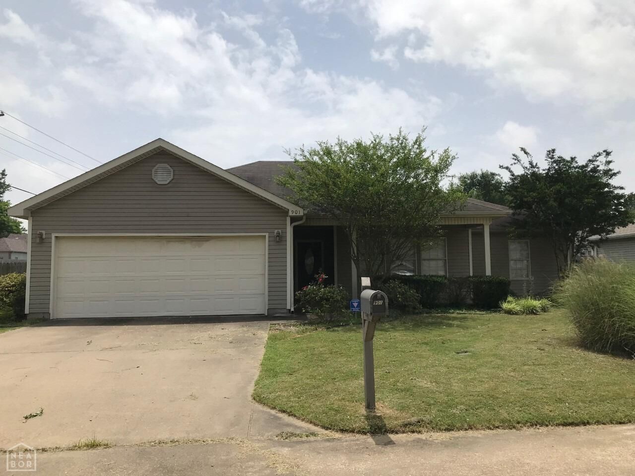 Property Photo: 901 Craighills Place AR 72404