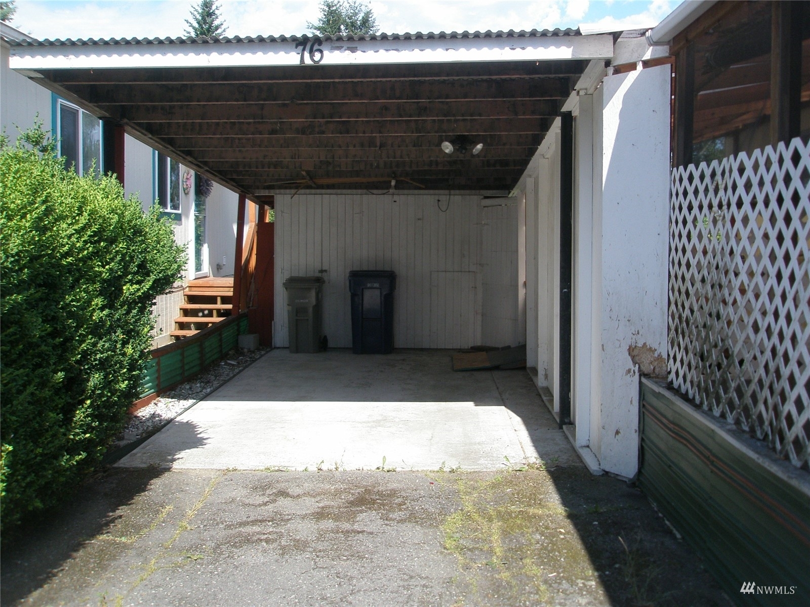 Property Photo:  14322 Admiralty Way 76  WA 98087 