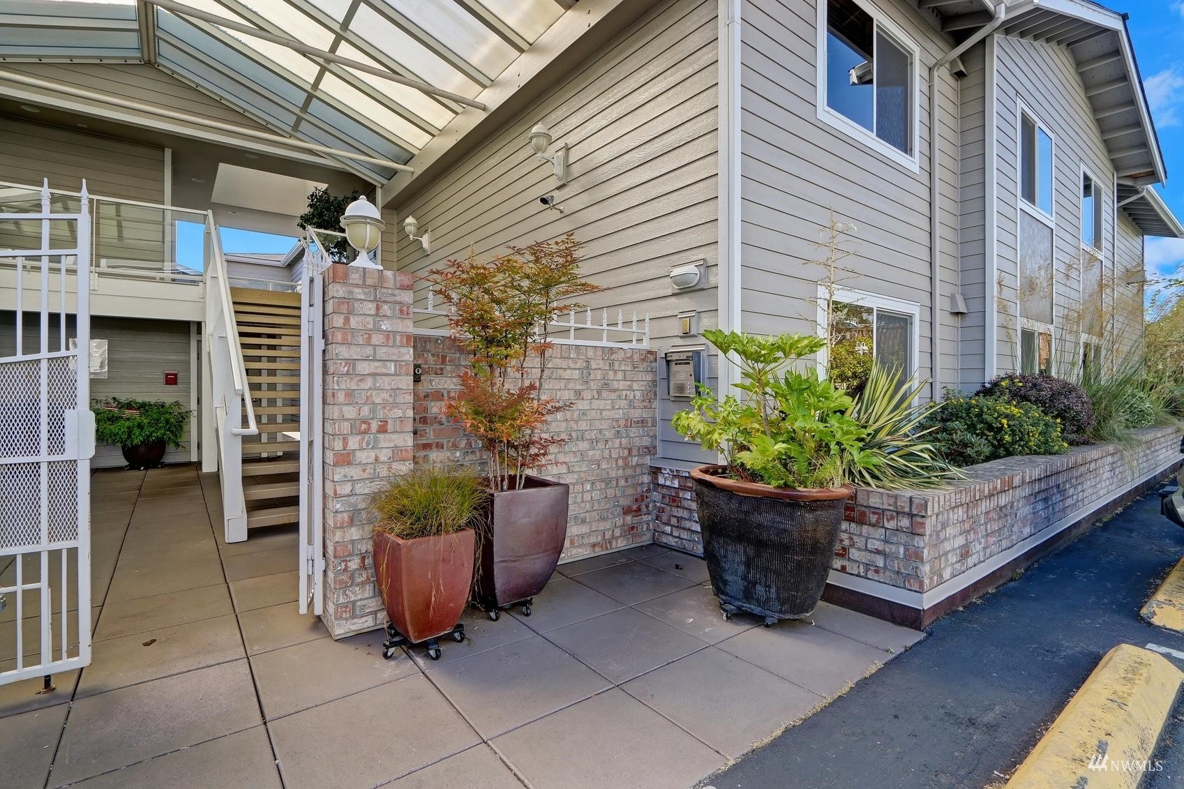 Property Photo:  404 3rd Avenue S A309  WA 98020 