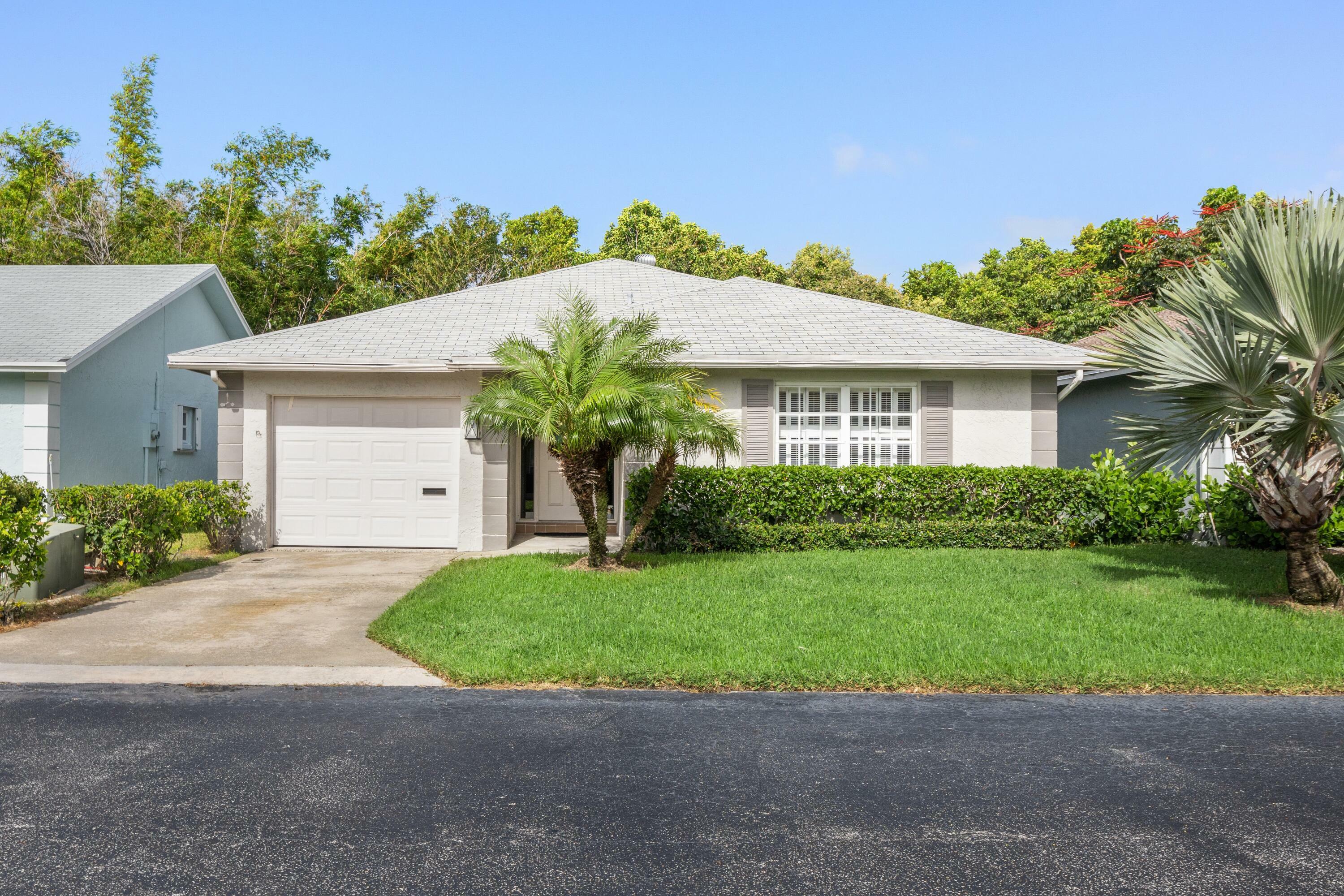 Property Photo: 181 Del Rio Boulevard FL 33432