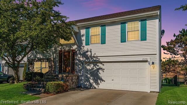 Property Photo:  1970 W Williams Circle  MI 48186 