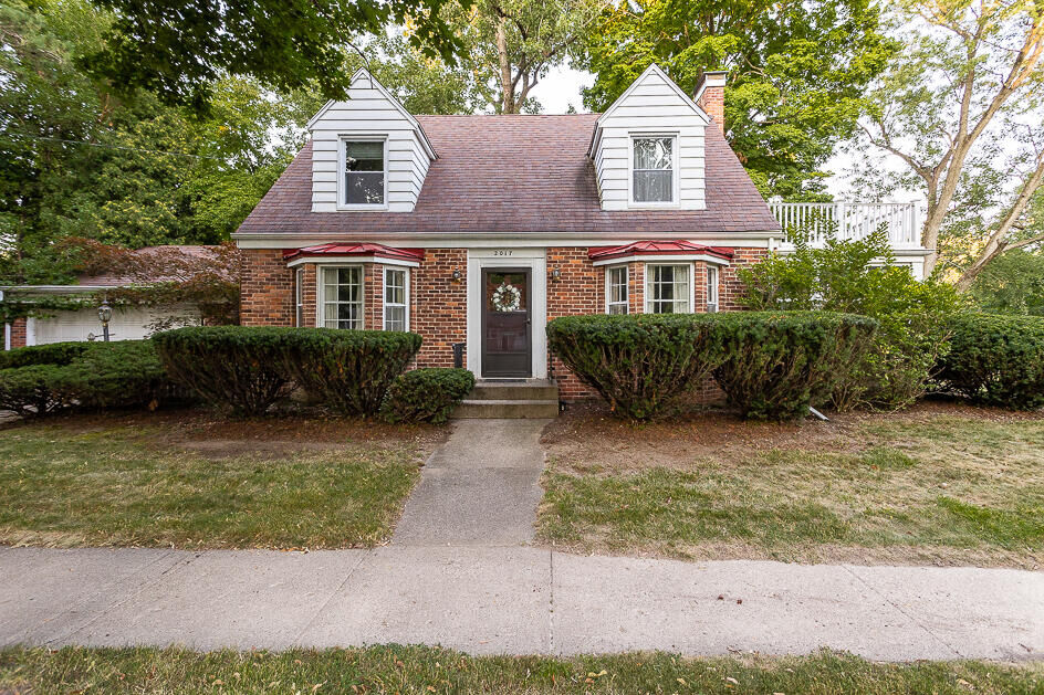 Property Photo:  2017 S West Avenue  MI 49203 