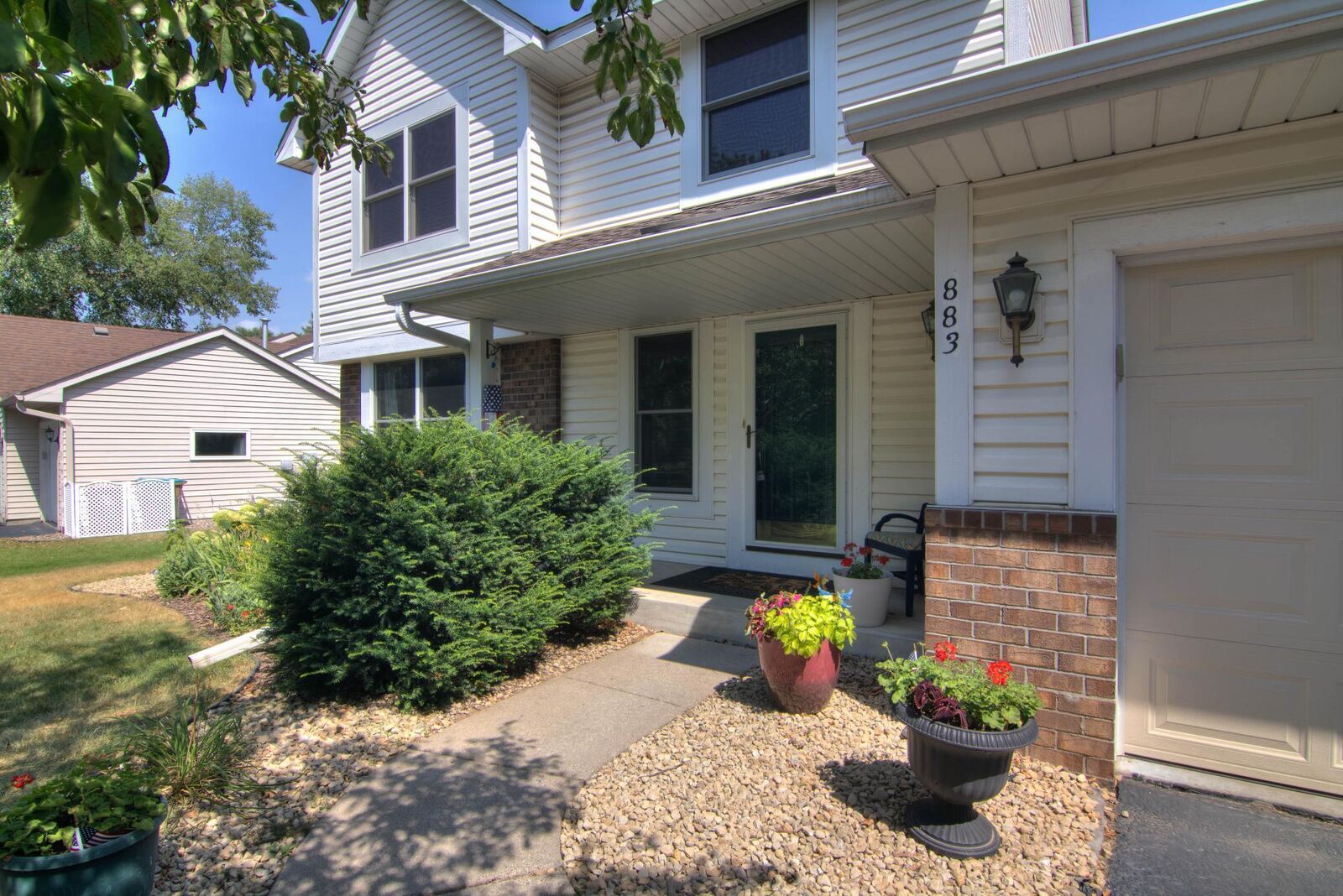 Property Photo:  883 Moonlight Drive  MN 55125 