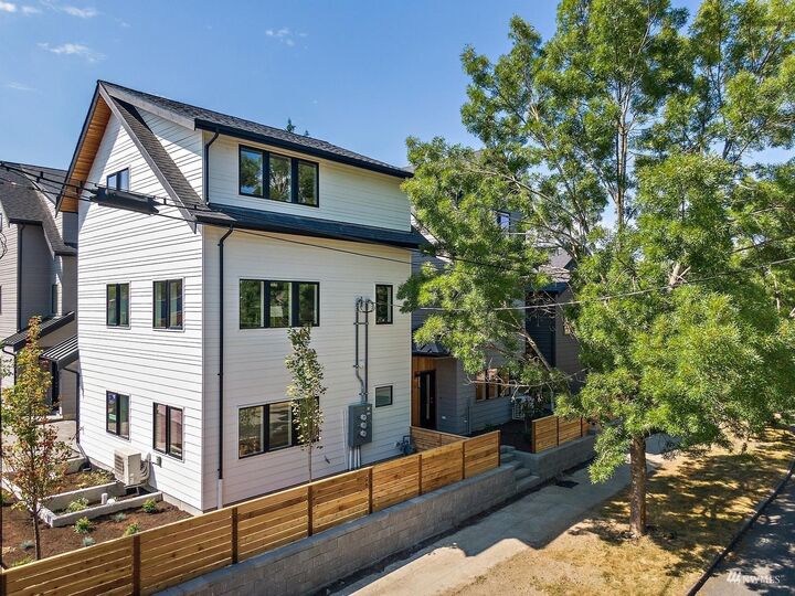 Property Photo:  6551 Chapin Place N  WA 98103 