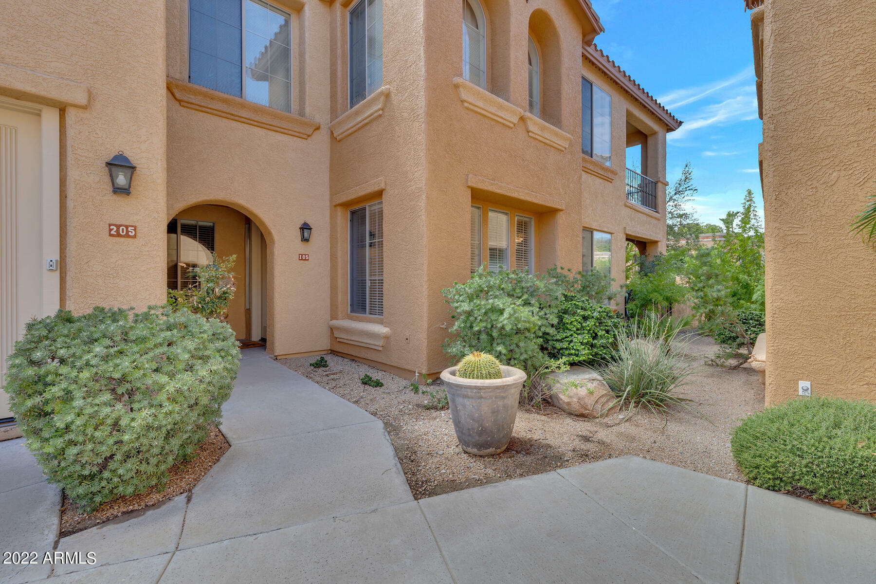 Property Photo:  10655 N 9th Street 105  AZ 85020 