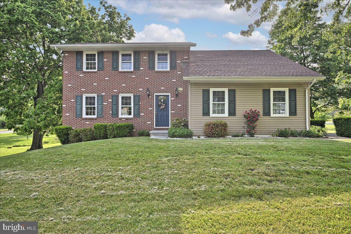 Property Photo: 1807 N Eden Road PA 17601