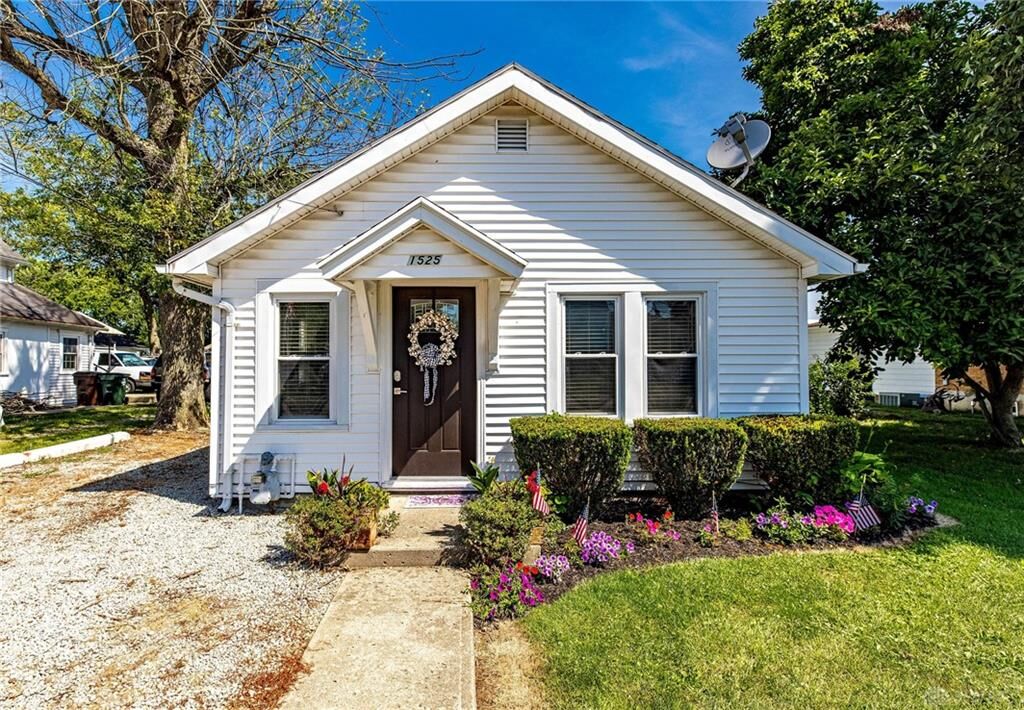 Property Photo: 1525 W Main Street OH 45345