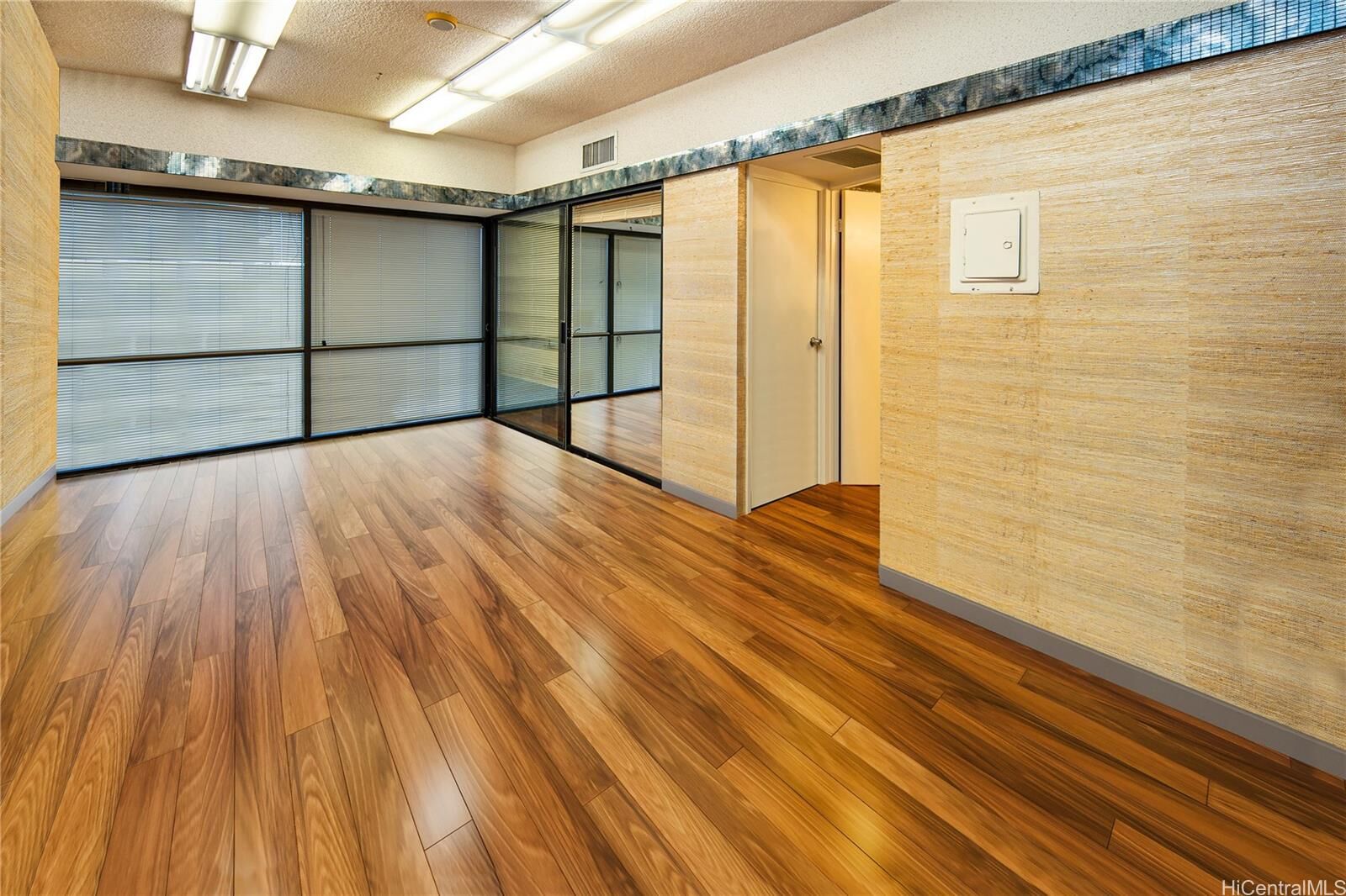 Property Photo: 1188 Bishop Street 2003 HI 96813