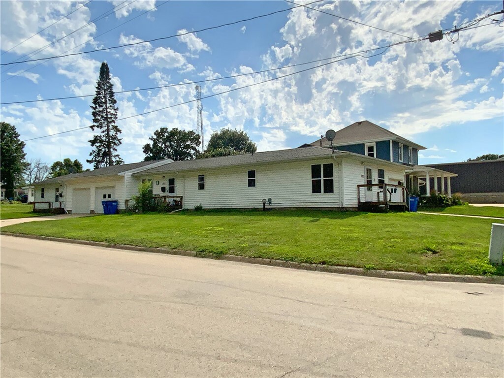 Property Photo:  706 5th Street  IA 50638 