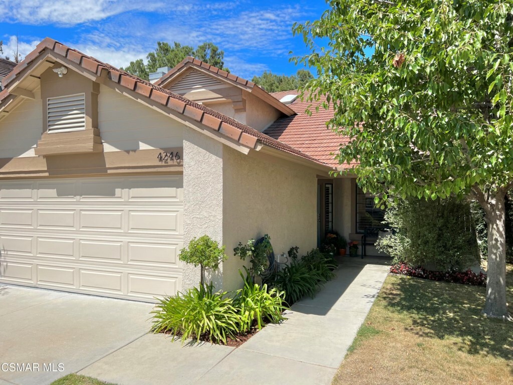 Property Photo:  4246 Lost Springs Drive  CA 91301 
