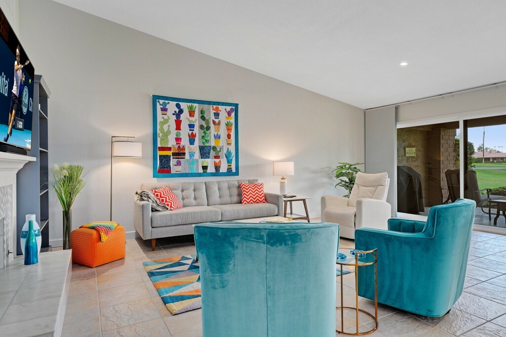 Property Photo: 110 Presidio Place CA 92260
