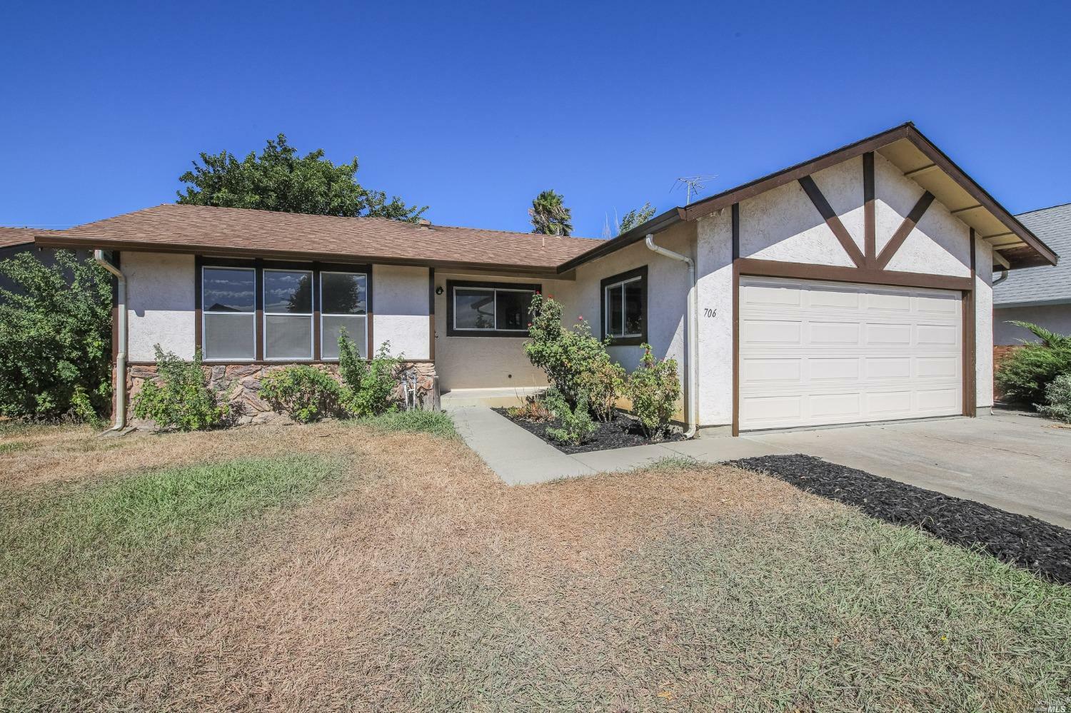 Property Photo:  706 Chula Vista Way  CA 94585 