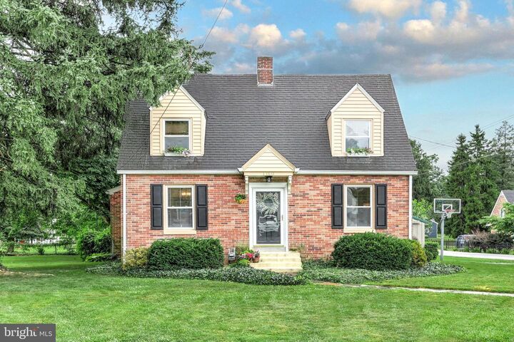 1100 Grandview Road  York PA 17403 photo