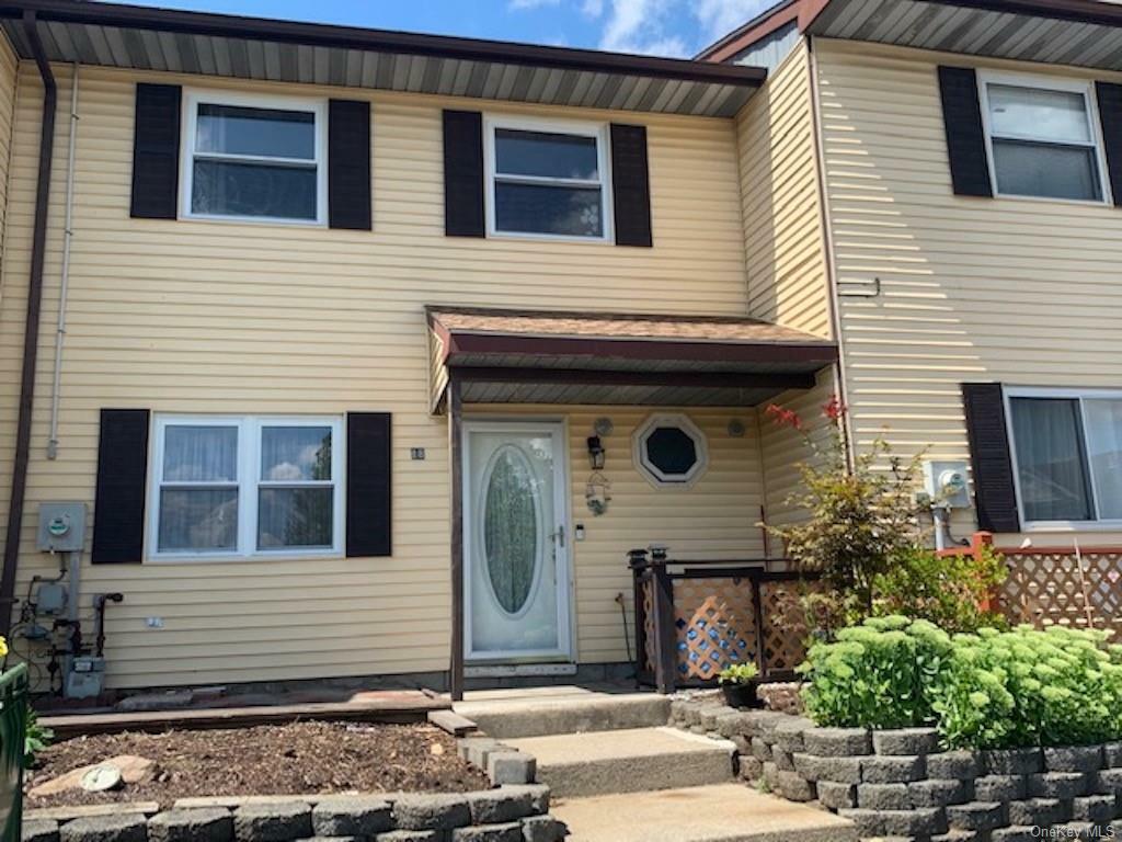 Property Photo:  18 Cedar Court  NY 10940 