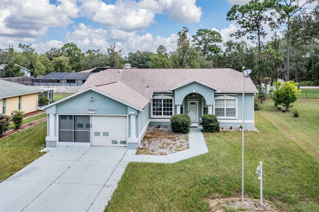 Property Photo:  8421 Dunnellon Road  FL 34613 