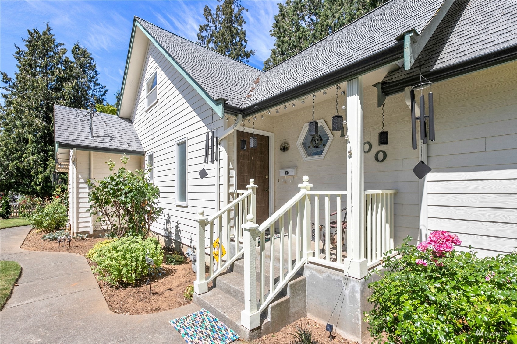 Property Photo:  1500 Liberty Street  WA 98264 