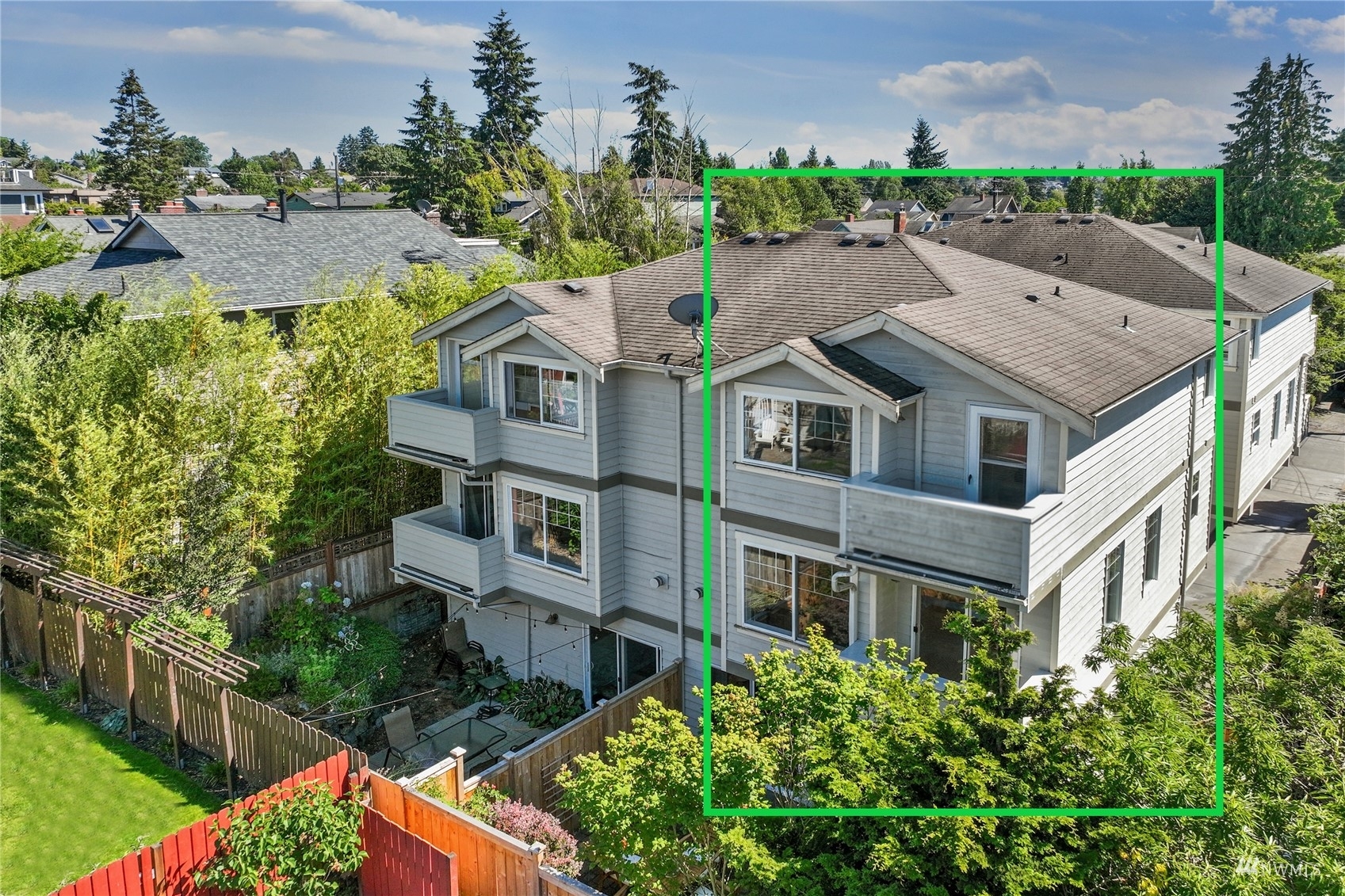 Property Photo:  352 B NW 76th Street B  WA 98117 