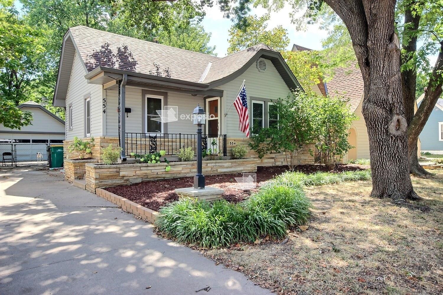 Property Photo:  554 N Crestway St  KS 67208 