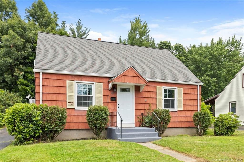 Property Photo:  61 Woodmere Road  CT 06010 