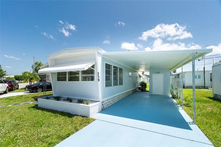 Property Photo:  239 Outer Drive W  FL 34285 