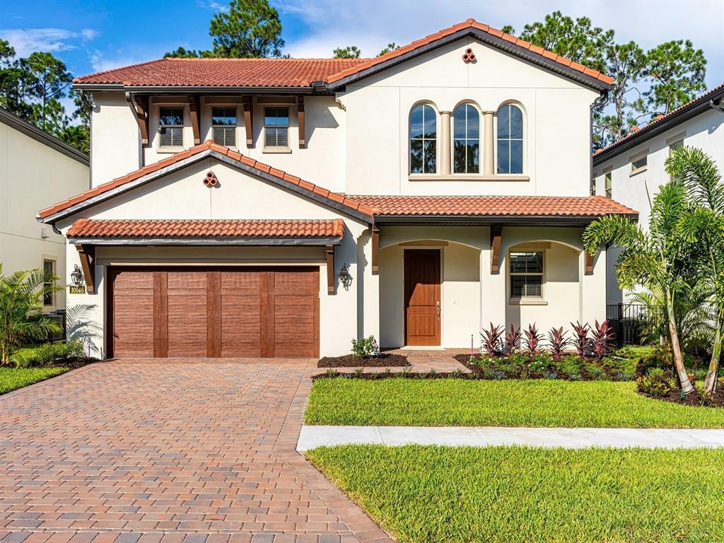Property Photo: 10146 Royal Island Court FL 32836