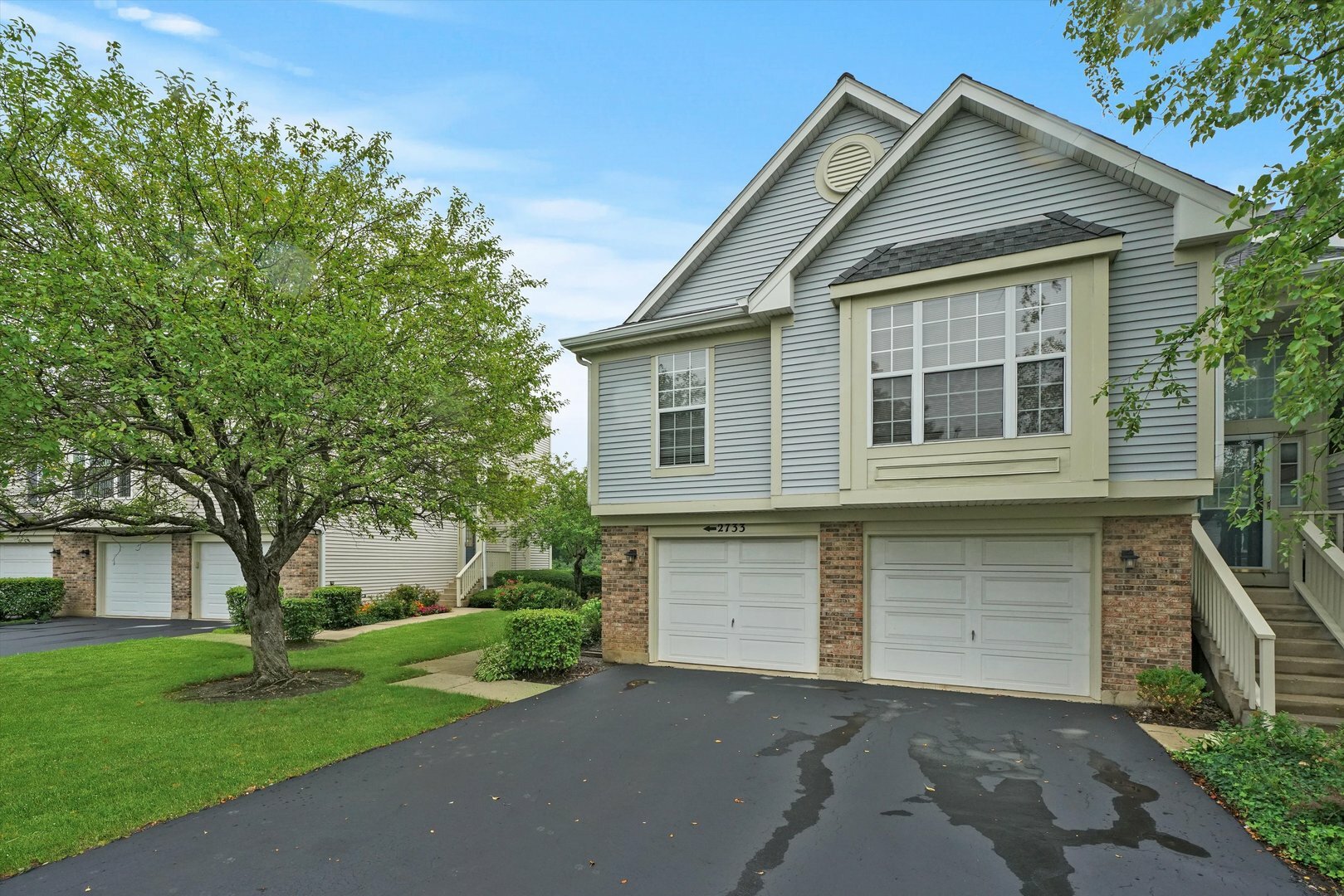 Property Photo:  2733 S Embers Lane B  IL 60005 