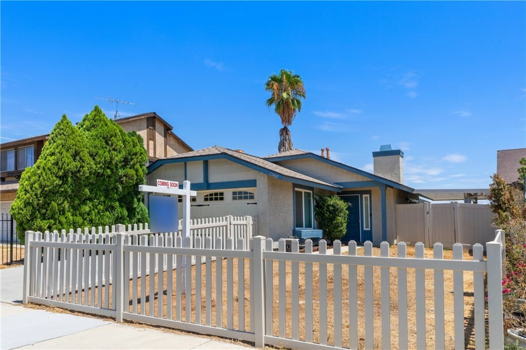 Property Photo:  13460 Cavandish Lane  CA 92553 