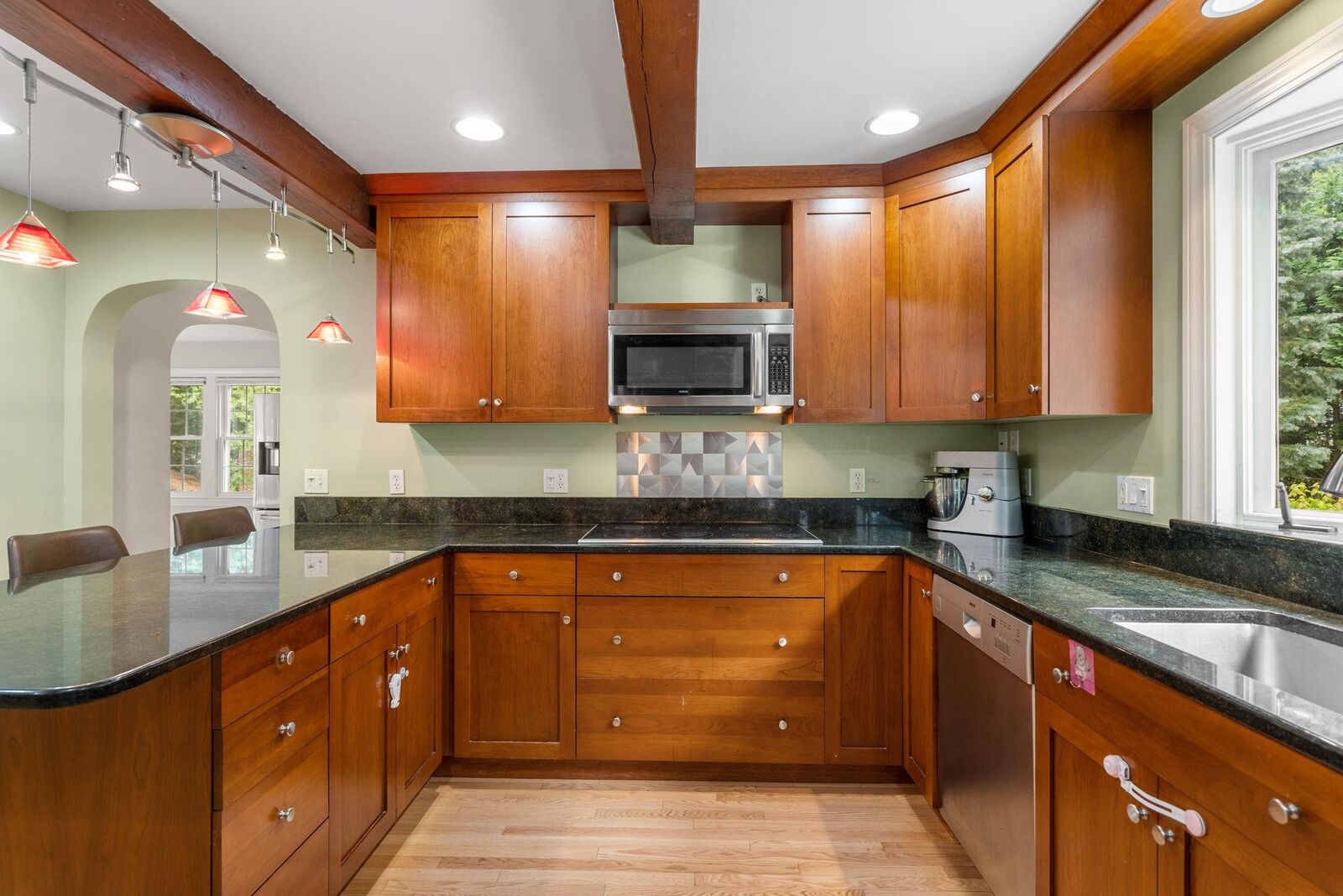 Property Photo:  22 Cabot Drive  NH 03064 