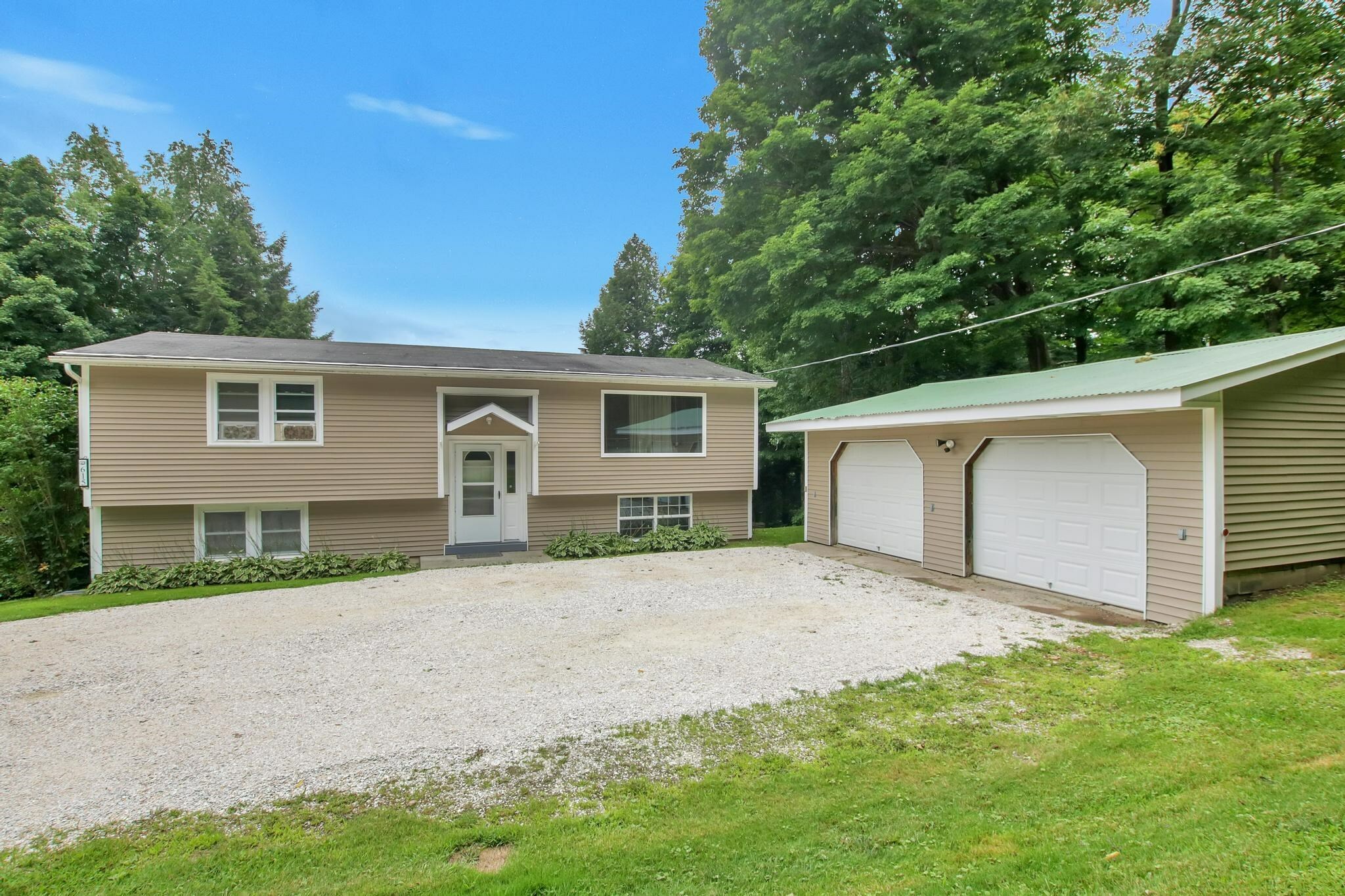Property Photo:  615 Lincoln Hill Road  VT 05462 